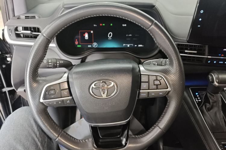 Used Toyota SIENNA 2021 2.5L Hybrid Ultimate Edition Steering Wheel