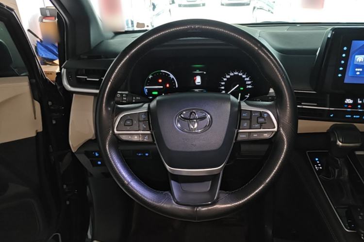 Used Toyota SIENNA 2021 2.5L Hybrid Luxury Edition Steering Wheel