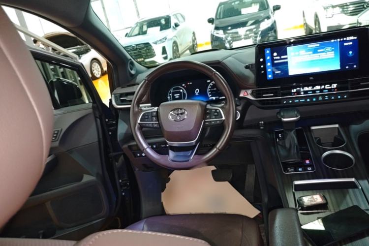 Used Toyota SIENNA 2021 2.5L Hybrid Platinum Edition Steering Wheel