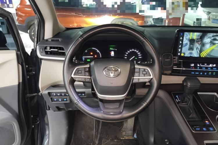 Used Toyota SIENNA 2021 2.5L Hybrid Comfort Edition Steering Wheel