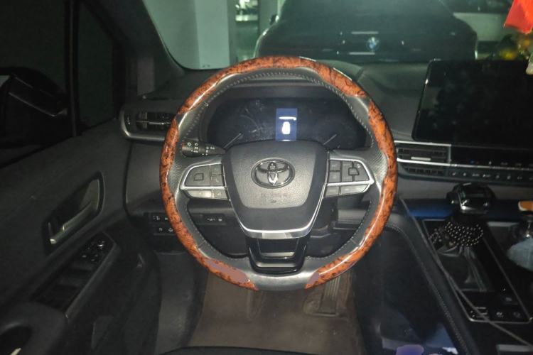 Used Toyota SIENNA 2021 2.5L Hybrid Premium Edition Steering Wheel