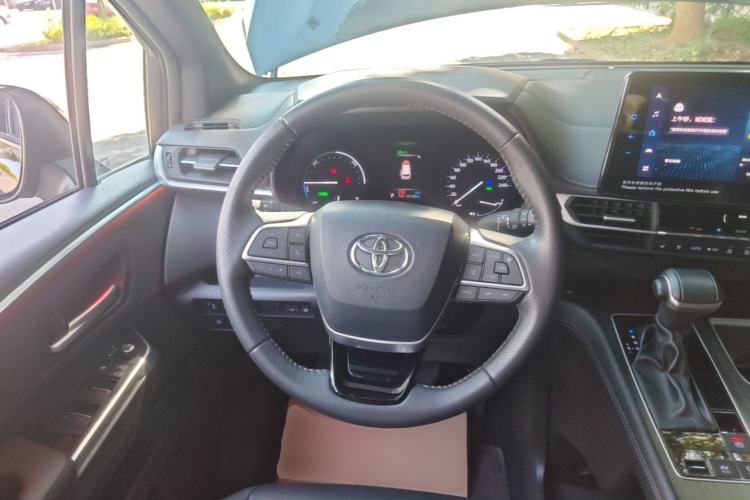 Used Toyota SIENNA 2021 2.5L Hybrid Premium Edition Steering Wheel