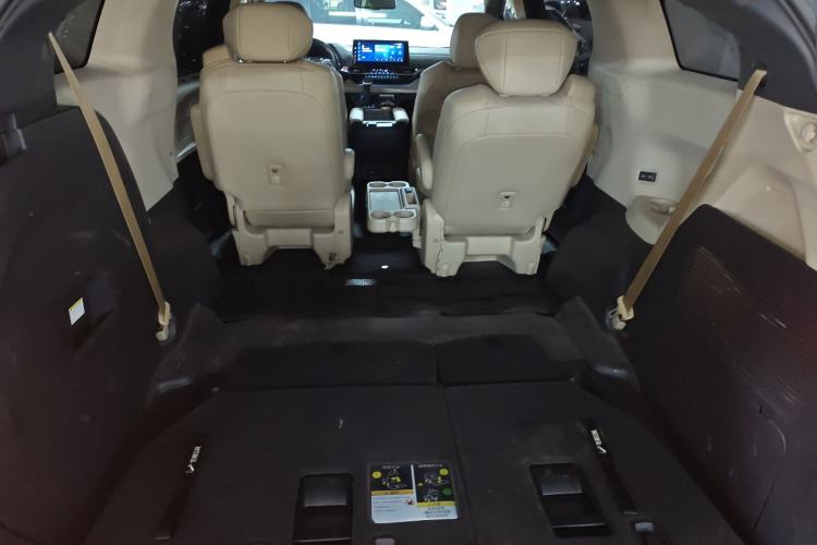 Used Toyota SIENNA 2021 2.5L Hybrid Ultimate Edition Trunk