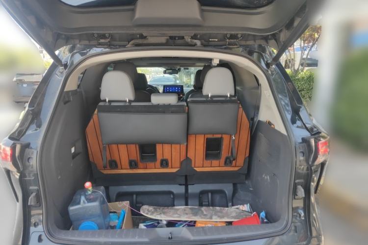 Used Toyota SIENNA 2021 2.5L Hybrid Luxury Edition Trunk