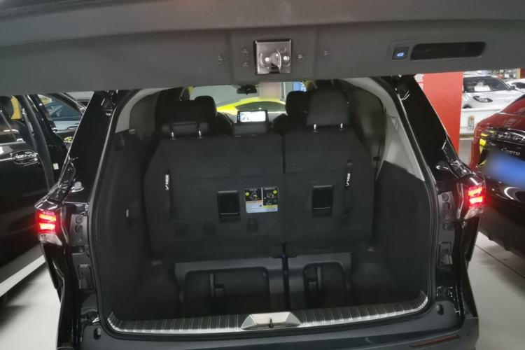 Used Toyota SIENNA 2021 2.5L Hybrid Premium Edition Trunk