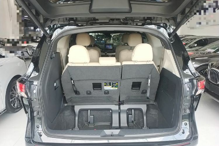 Used Toyota SIENNA 2021 2.5L Hybrid Luxury Edition Trunk