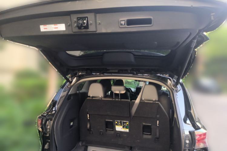 Used Toyota SIENNA 2021 2.5L Hybrid Premium Edition Trunk