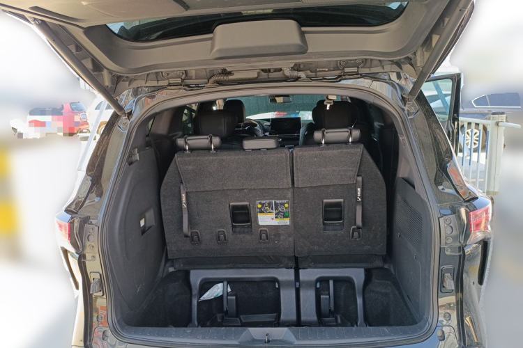 Used Toyota SIENNA 2021 2.5L Hybrid Premium Edition Trunk