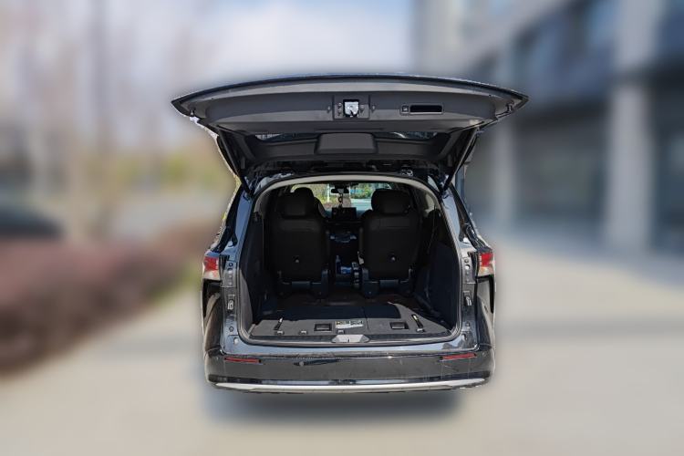 Used Toyota SIENNA 2021 2.5L Hybrid Comfort Edition Trunk
