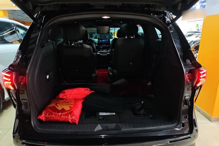 Used Toyota SIENNA 2021 2.5L Hybrid Platinum Edition Trunk