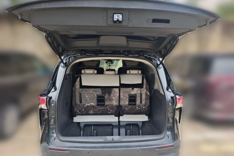 Used Toyota SIENNA 2021 2.5L Hybrid Comfort Edition Trunk