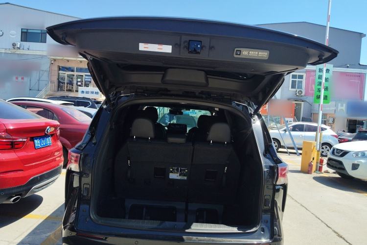 Used Toyota SIENNA 2021 2.5L Hybrid Premium Edition Trunk