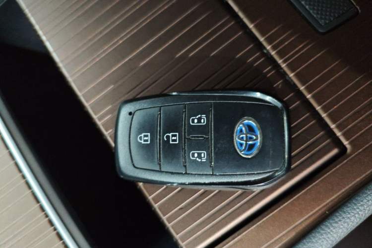 Used Toyota SIENNA 2021 2.5L Hybrid Comfort Edition Vehicle Key