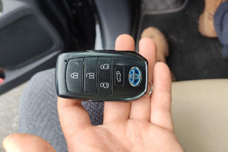 Used Toyota SIENNA 2021 2.5L Hybrid Ultimate Edition Vehicle Key