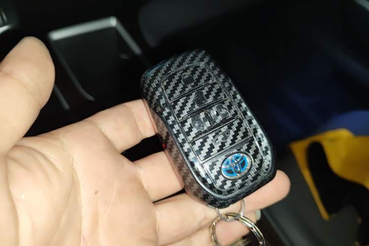 Used Toyota SIENNA 2021 2.5L Hybrid Luxury Edition Vehicle Key
