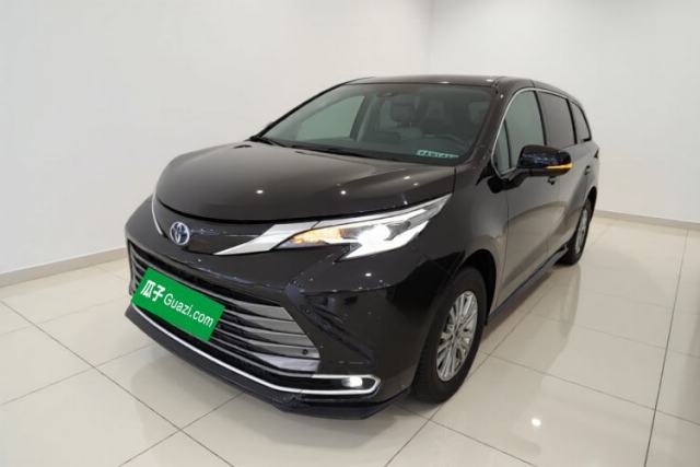 Used Toyota SIENNA 2021 2.5L Hybrid Luxury Edition