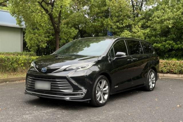 Used Toyota SIENNA 2021 2.5L Hybrid Premium Edition