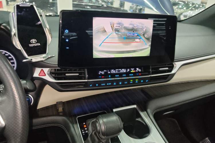 Used Toyota SIENNA 2021 2.5L Hybrid Ultimate Edition Audio And AC Panel