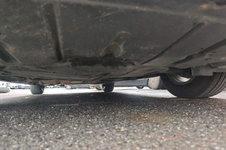 Used Toyota SIENNA 2021 2.5L Hybrid Luxury Edition Chassis Front
