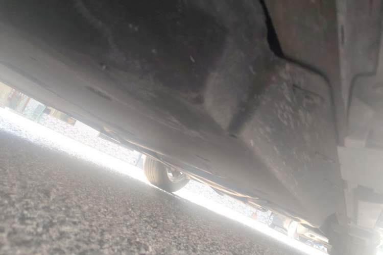 Used Toyota SIENNA 2021 2.5L Hybrid Platinum Edition Chassis Front Left