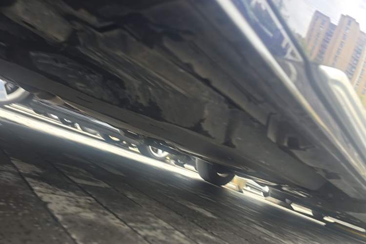 Used Toyota SIENNA 2021 2.5L Hybrid Platinum Edition Chassis Front Left