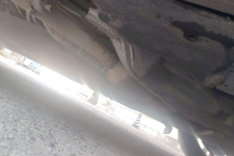 Used Toyota SIENNA 2021 2.5L Hybrid Platinum Edition Chassis Front Right