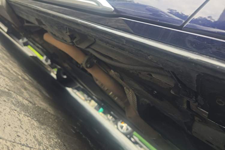Used Toyota SIENNA 2021 2.5L Hybrid Platinum Edition Chassis Front Right