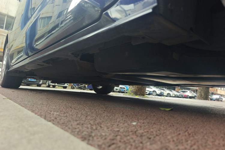 Used Toyota SIENNA  Chassis Rear Left