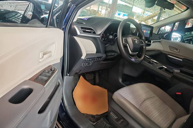 Used Toyota SIENNA 2021 2.5L Hybrid Comfort Edition Driver Seat