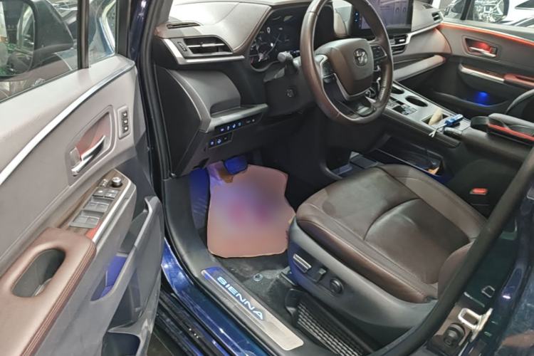 Used Toyota SIENNA 2021 2.5L Hybrid Platinum Edition Driver Seat