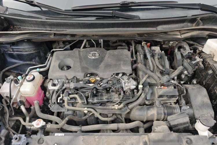 Used Toyota SIENNA 2021 2.5L Hybrid Luxury Edition Engine Bay