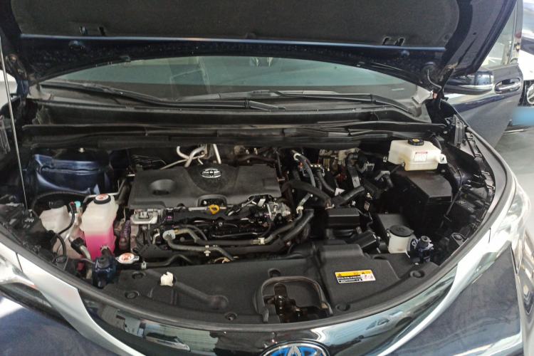 Used Toyota SIENNA 2021 2.5L Hybrid Luxury Edition Engine Bay