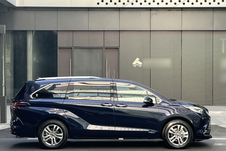 Used Toyota SIENNA 2021 2.5L Hybrid Ultimate Edition Exterior 11