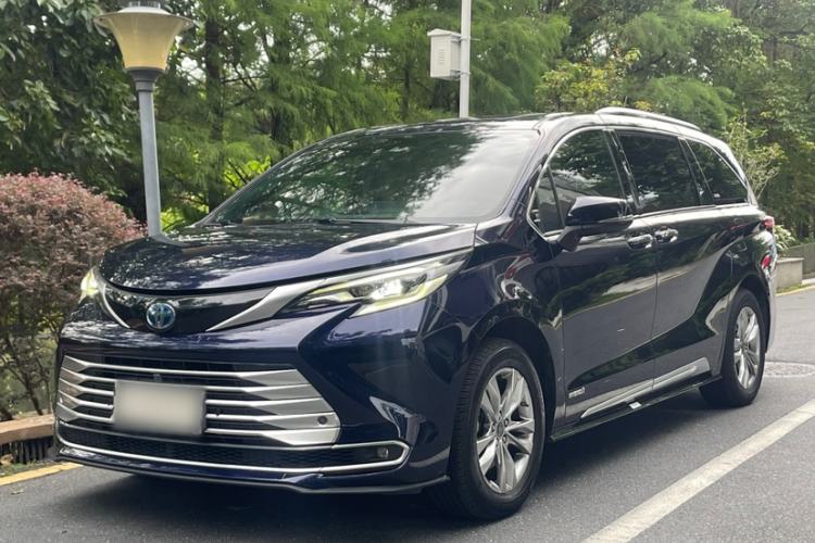 Used Toyota SIENNA 2021 2.5L Hybrid Platinum Edition Exterior 2