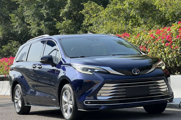 Used Toyota SIENNA 2021 2.5L Hybrid Ultimate Edition Exterior 3