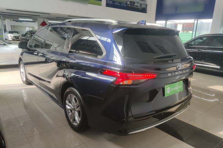 Used Toyota SIENNA 2021 2.5L Hybrid Platinum Edition Exterior 3