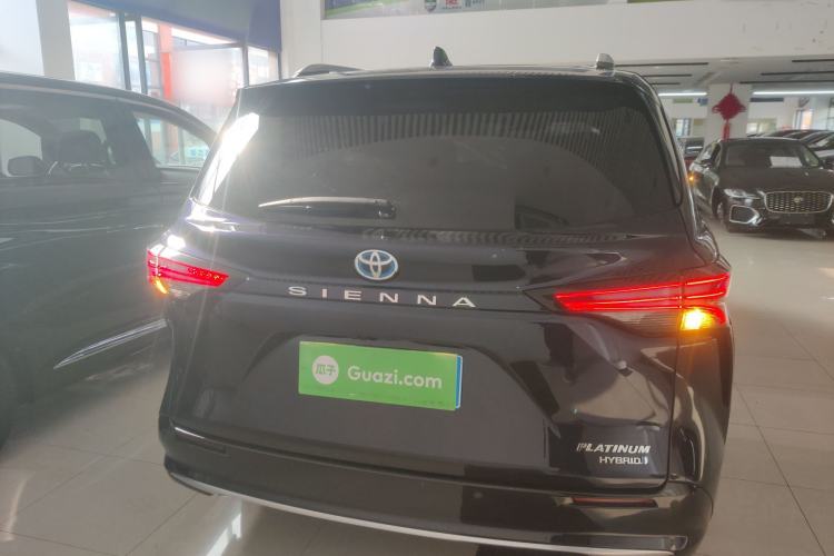 Used Toyota SIENNA 2021 2.5L Hybrid Platinum Edition Exterior 4
