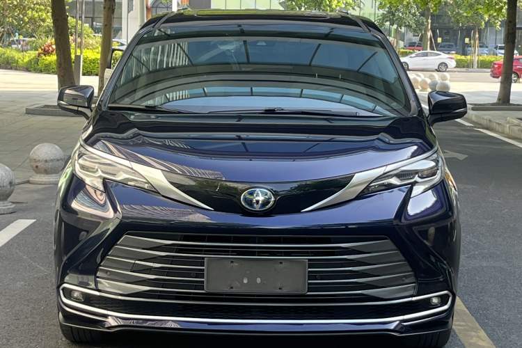 Used Toyota SIENNA 2021 2.5L Hybrid Ultimate Edition Exterior 5
