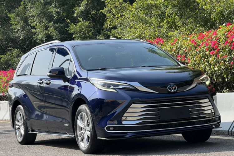 Used Toyota SIENNA 2021 2.5L Hybrid Ultimate Edition Exterior 5