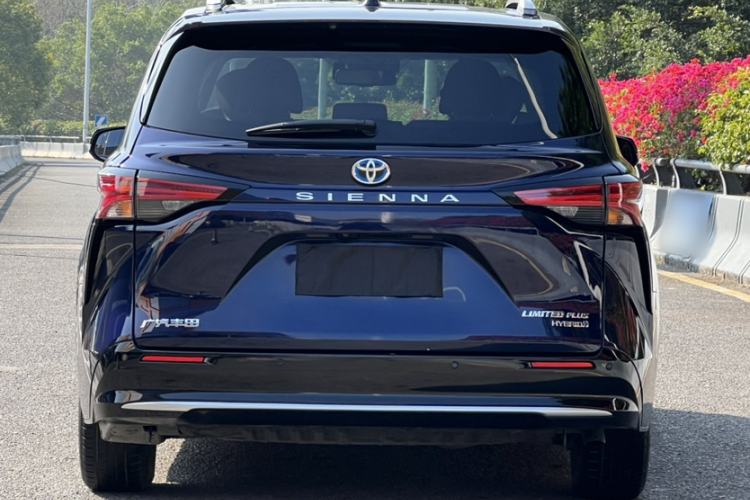 Used Toyota SIENNA 2021 2.5L Hybrid Ultimate Edition Exterior 6