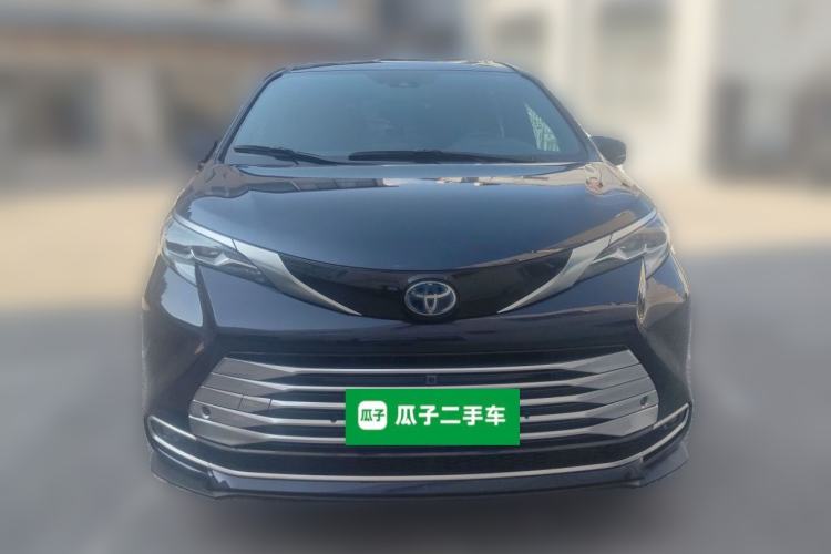 Used Toyota SIENNA 2021 2.5L Hybrid Platinum Edition Front