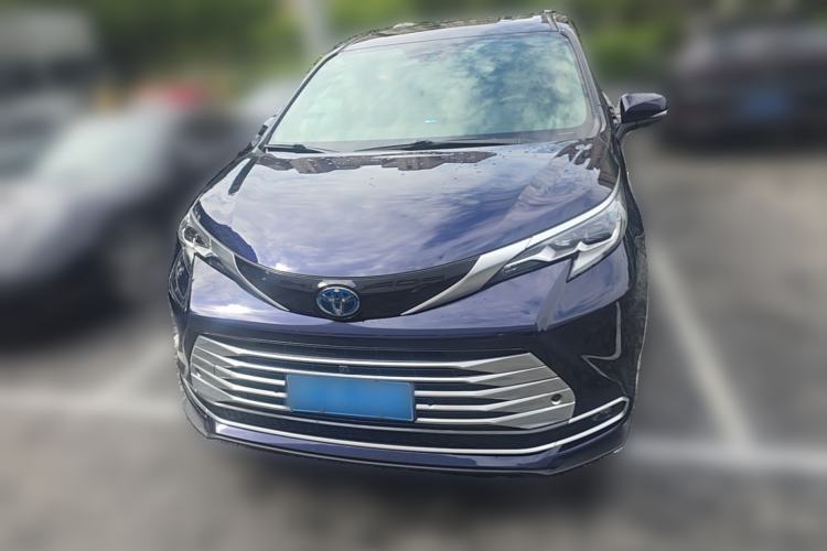 Used Toyota SIENNA 2021 2.5L Hybrid Platinum Edition Front