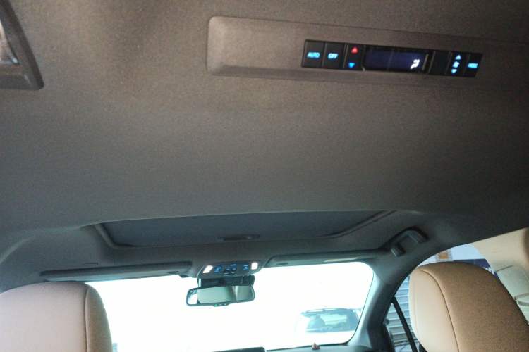 Used Toyota SIENNA 2021 2.5L Hybrid Luxury Edition Headliner