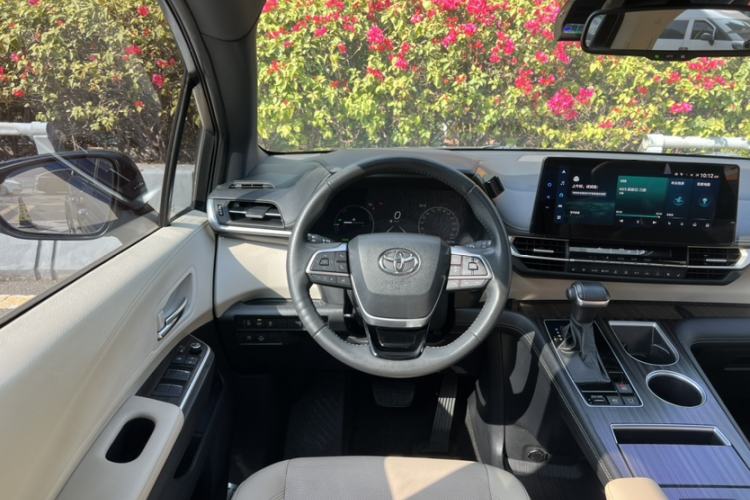 Used Toyota SIENNA 2021 2.5L Hybrid Ultimate Edition Interior 1