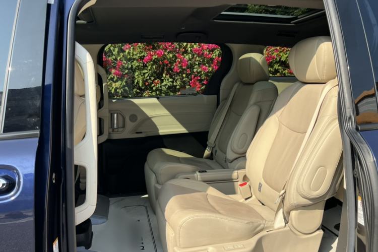 Used Toyota SIENNA 2021 2.5L Hybrid Ultimate Edition Interior 4
