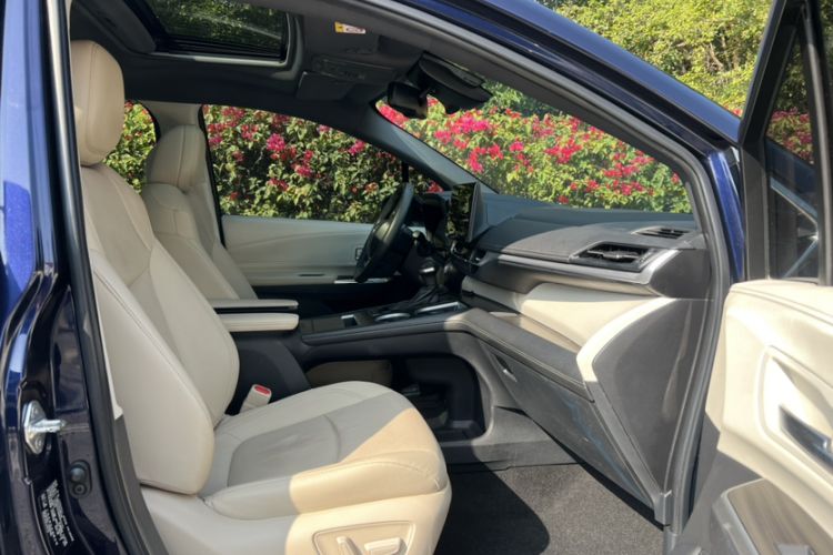 Used Toyota SIENNA 2021 2.5L Hybrid Ultimate Edition Interior 7