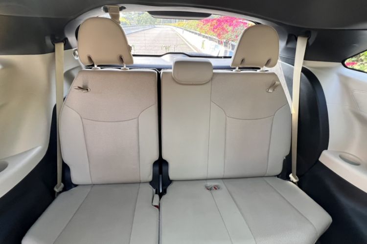 Used Toyota SIENNA 2021 2.5L Hybrid Ultimate Edition Interior 8