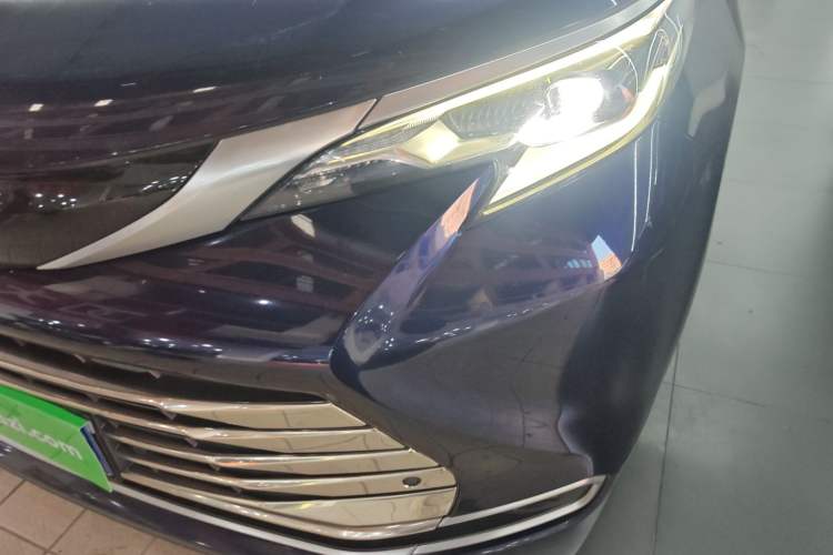 Used Toyota SIENNA 2021 2.5L Hybrid Ultimate Edition Left Front Headlight