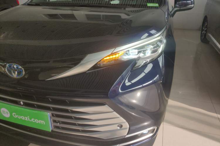 Used Toyota SIENNA 2021 2.5L Hybrid Platinum Edition Left Front Headlight