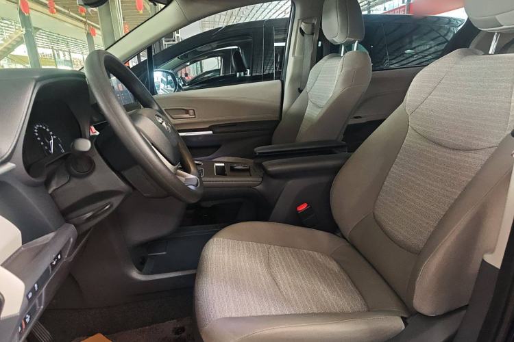 Used Toyota SIENNA 2021 2.5L Hybrid Comfort Edition Left Front Seat